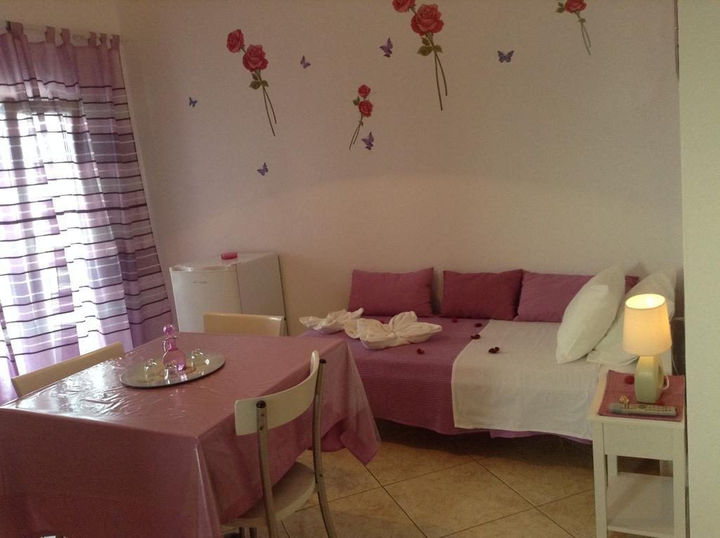 Nikoletta Rooms Páros Exteriér fotografie